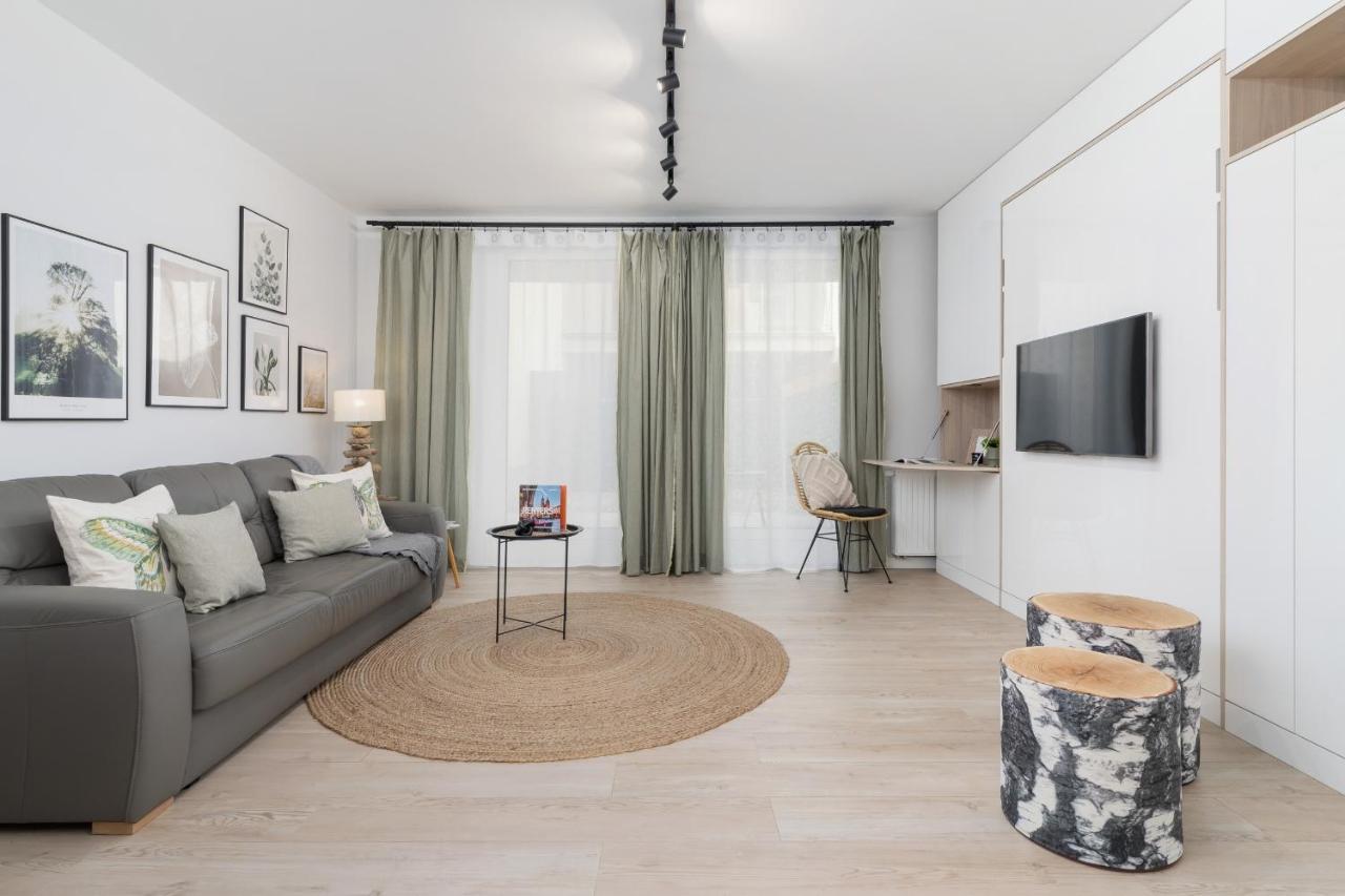 Deluxe With Parking Kacik 10 By Renters Apartment Krakow