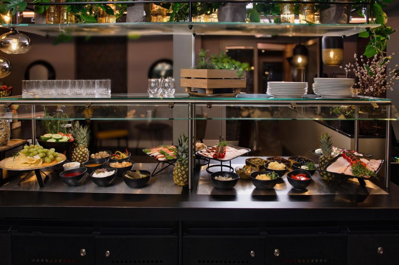 Leonardo Boutique Center Hotel 4*