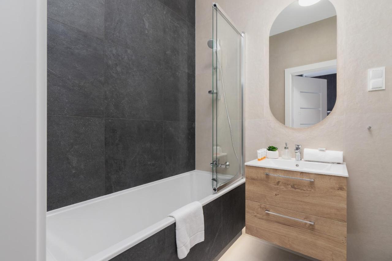 Casa Feliz Zablocie For 4 Guests Cracow By Renters Appartement *