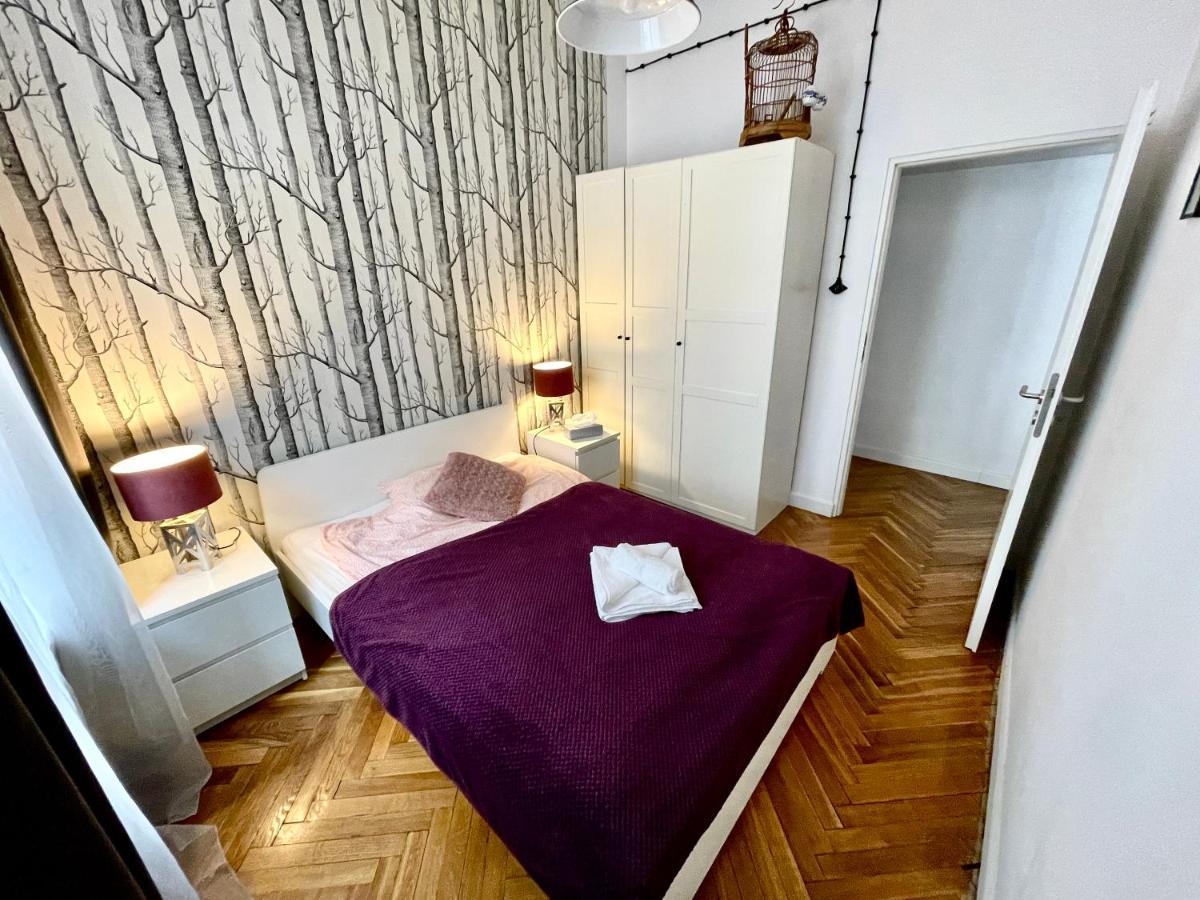 The Royal Route Art Apartment *