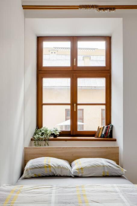 Nice In Old Town Center Apartament