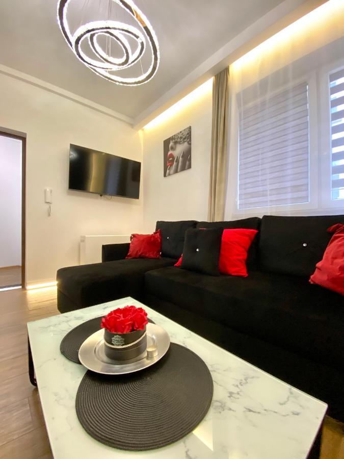 Z Jacuzzi Apartment