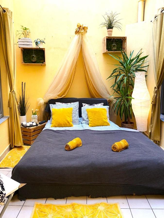 Apartment Lares And Penates *