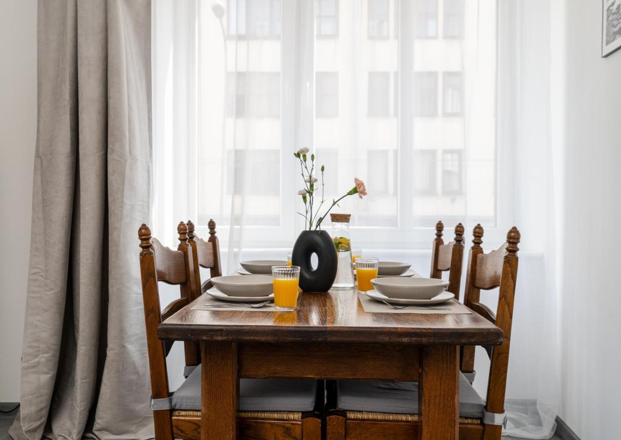 Apartment Corner Near Vistula River *