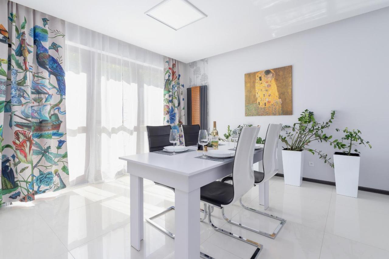 Wonderful Garden By Renters Appartement Krakau
