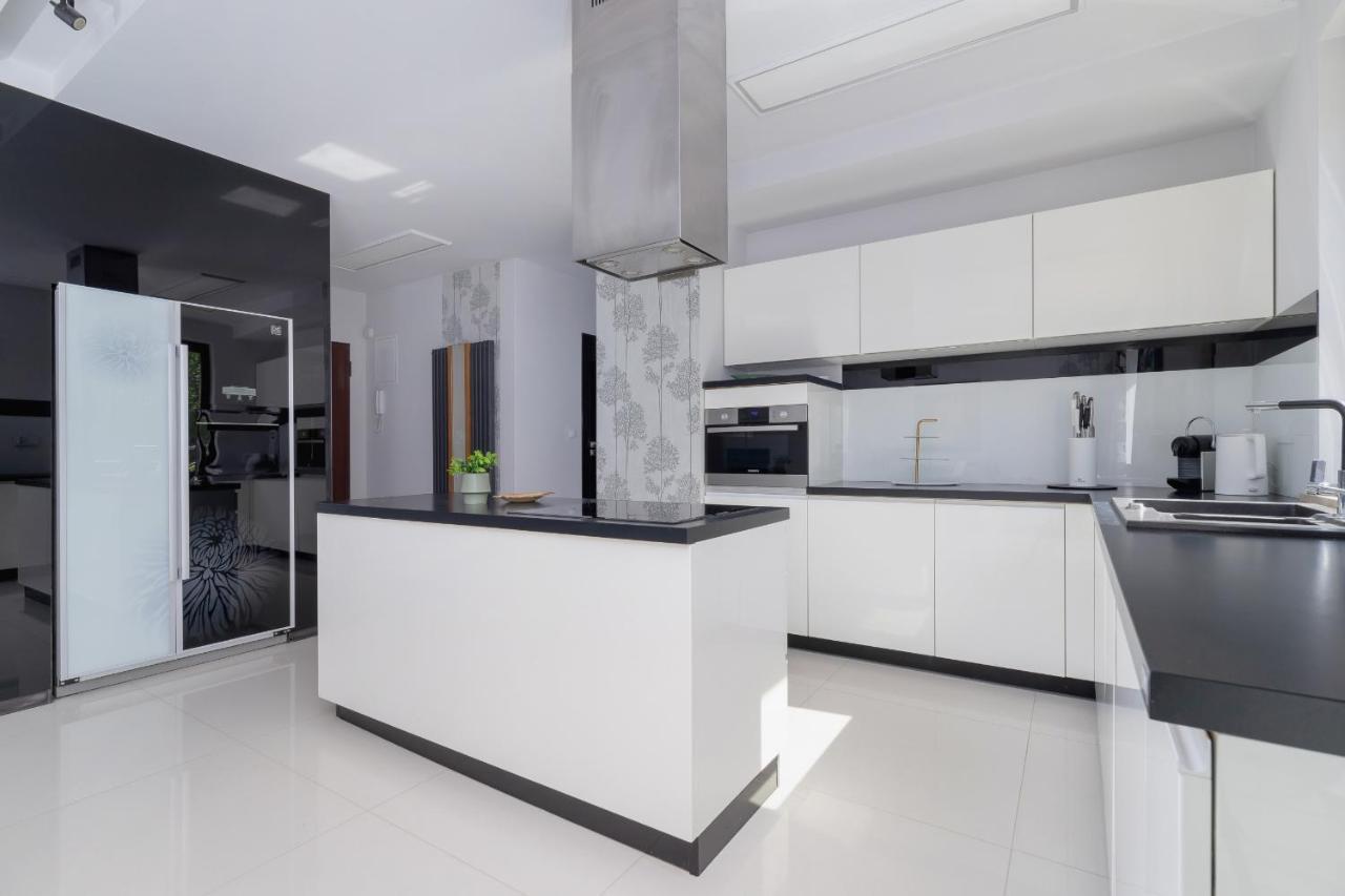 Wonderful Garden By Renters Appartement Krakau