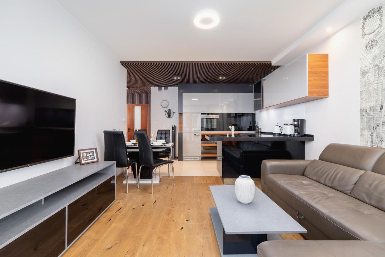 Apartment Diamond By Renters Prestige *