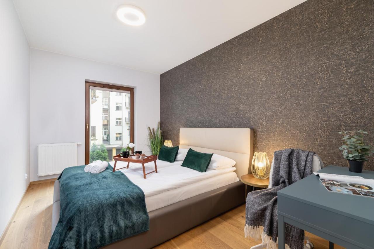Diamond By Renters Prestige * Krakow