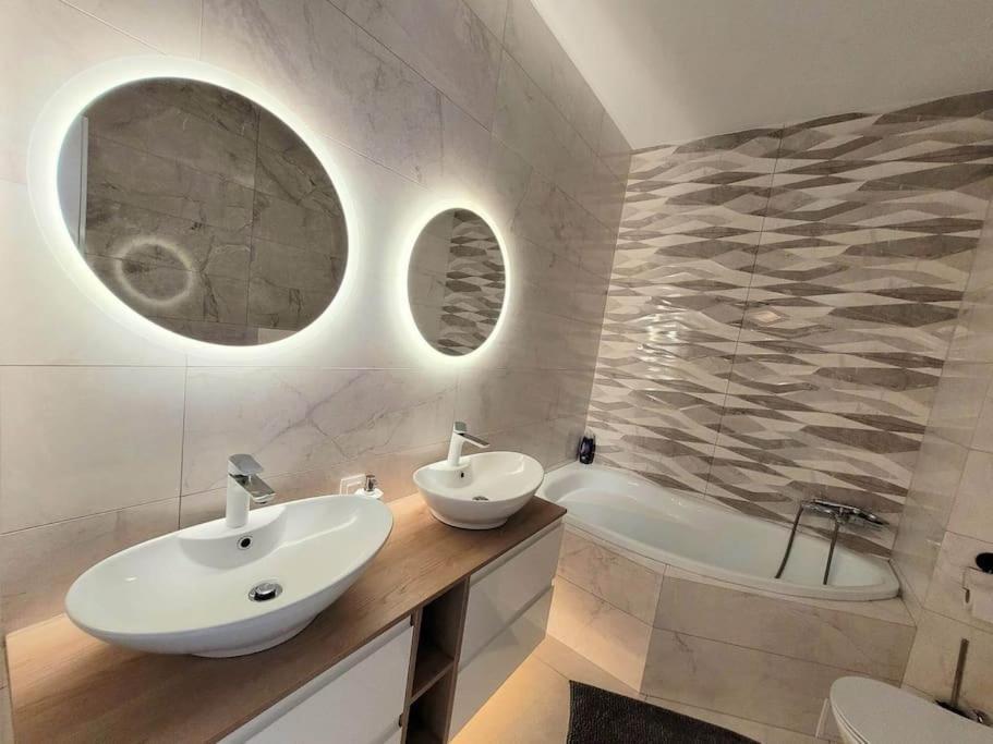 Sophie 3 Rooms, 2 Bathrooms, 8 Persons Krakau