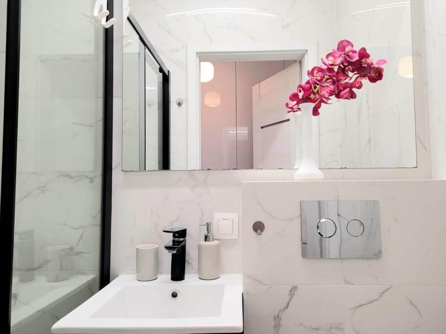 Sophie 3 Rooms, 2 Bathrooms, 8 Persons Apartment *