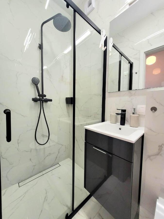 Sophie 3 Rooms, 2 Bathrooms, 8 Persons Krakau