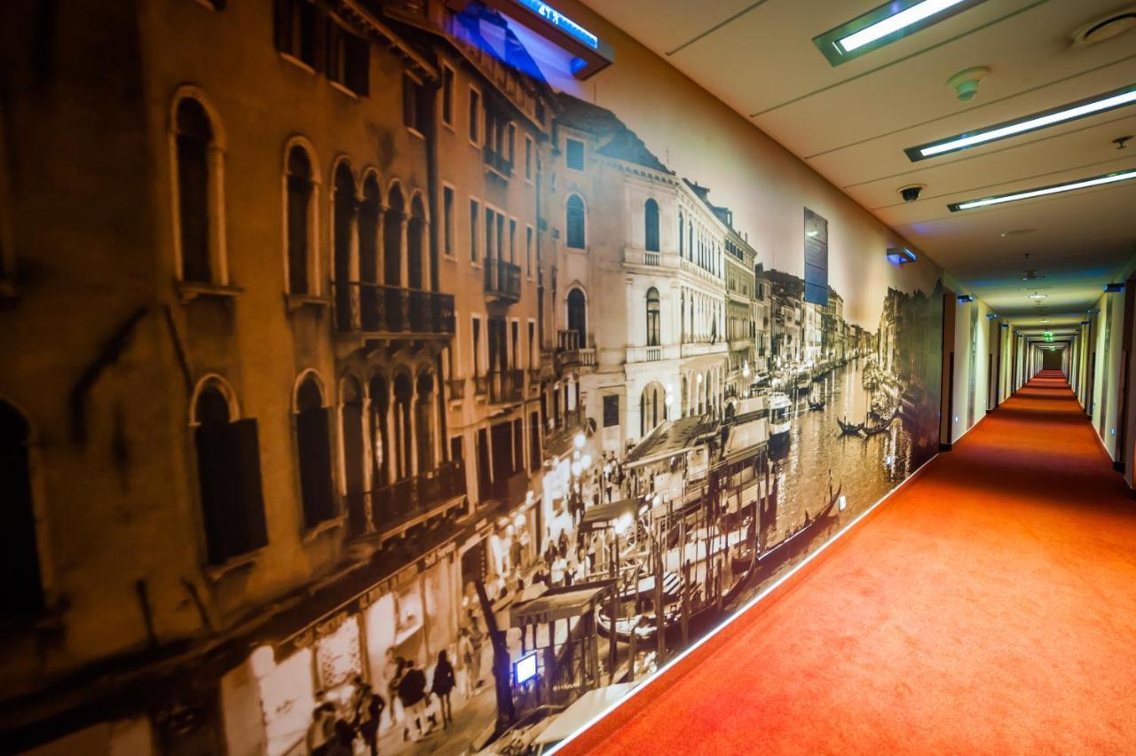 Premier Hotel