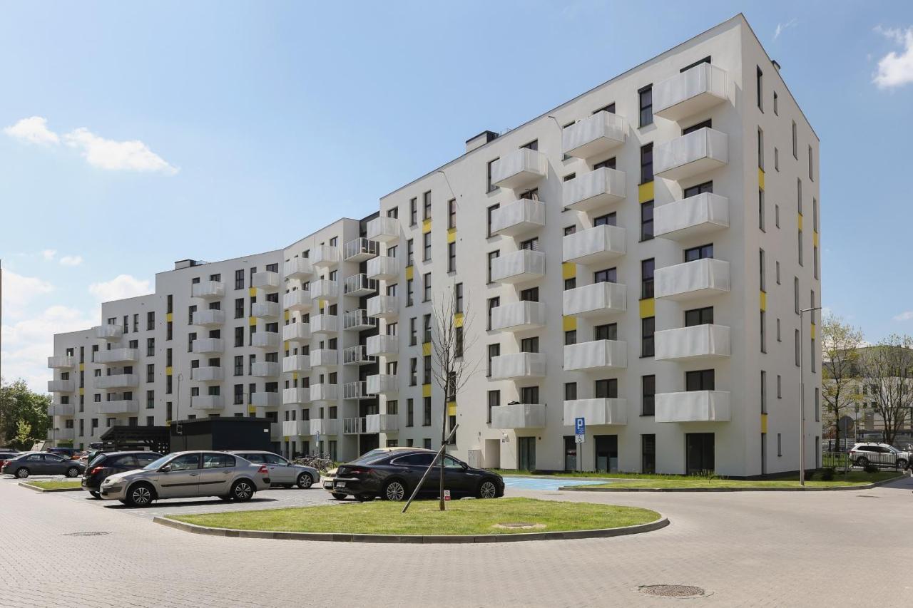 Family With Parking & Terrace By Renters Appartement *