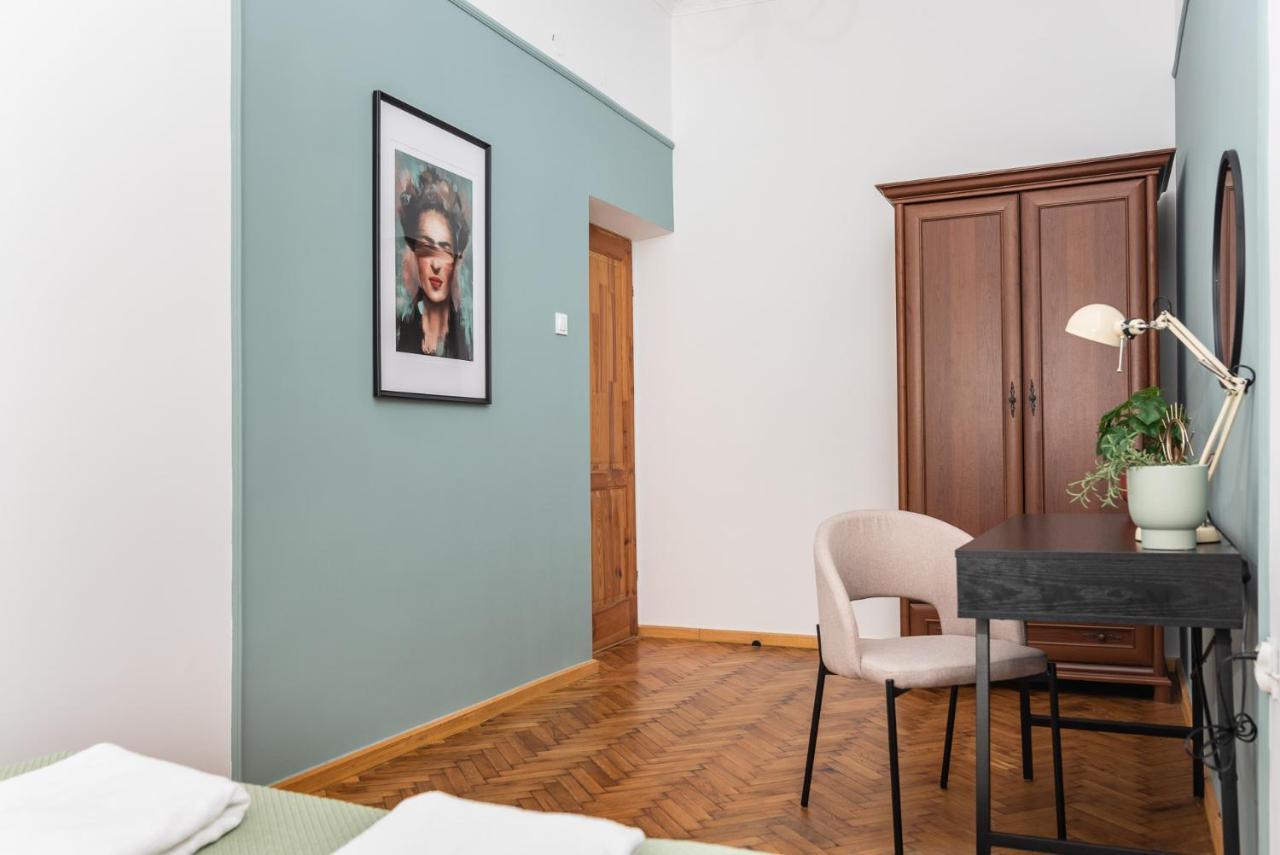 Classy Old Town - By Upstairs Krakau