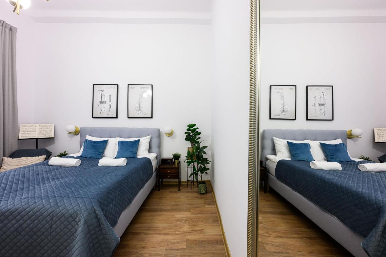 Unique Style Old Town - 25 Min From The Airport - By Homelike Appartement