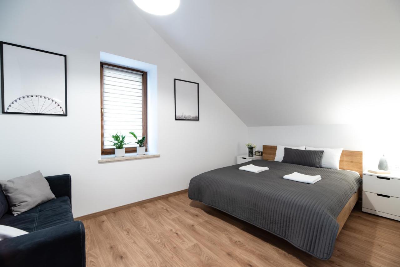 Neo Unique & Bright Apartments, Free Parking, 15min Old Town & Kazimierz - By Homelike Apartament Kraków