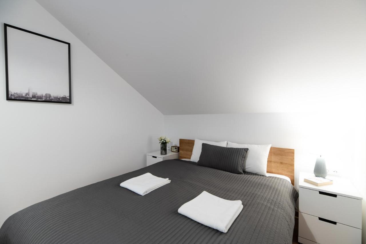 Apartament Neo Unique & Bright Apartments, Free Parking, 15min Old Town & Kazimierz - By Homelike *