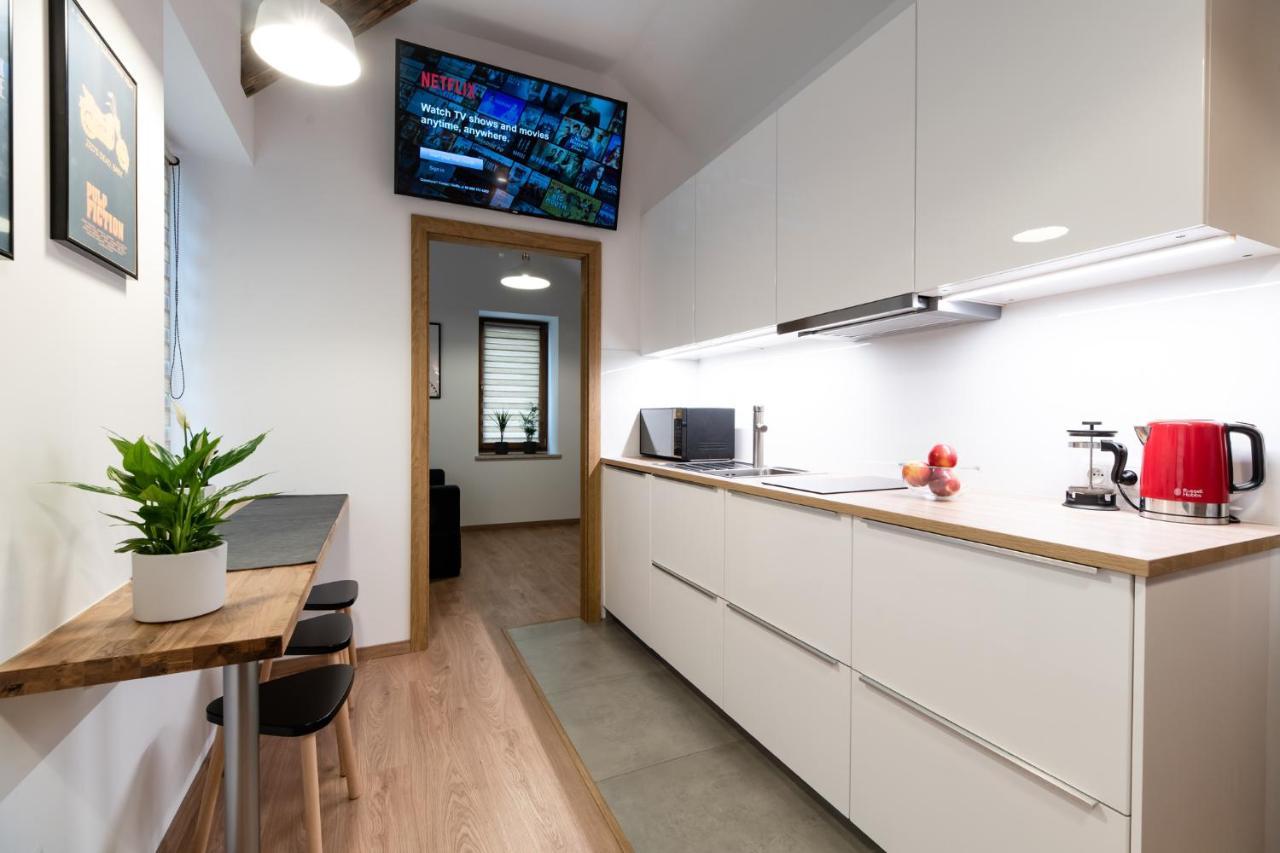 Neo Unique & Bright Apartments, Free Parking, 15min Old Town & Kazimierz - By Homelike * Kraków