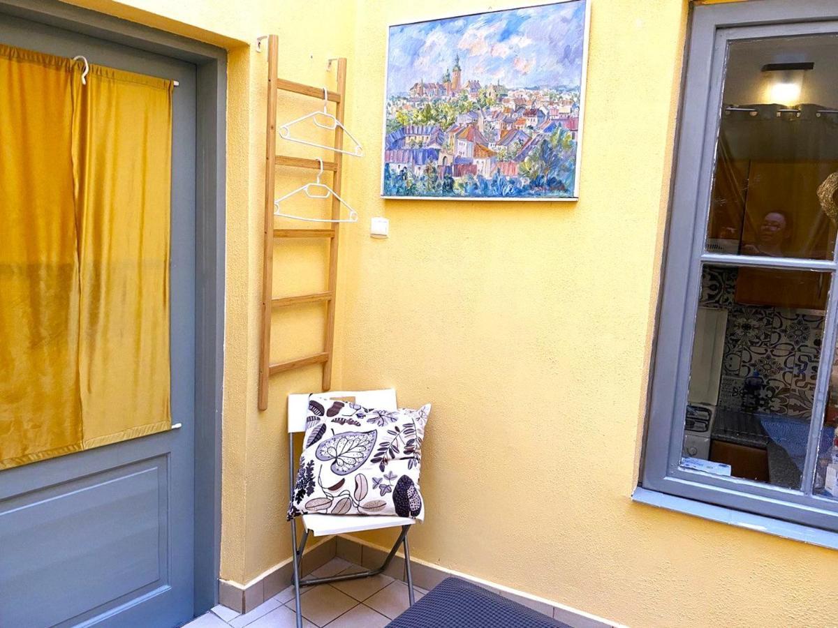 Lares And Penates Apartment