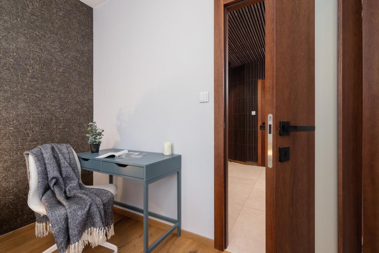 Diamond By Renters Prestige * Krakow