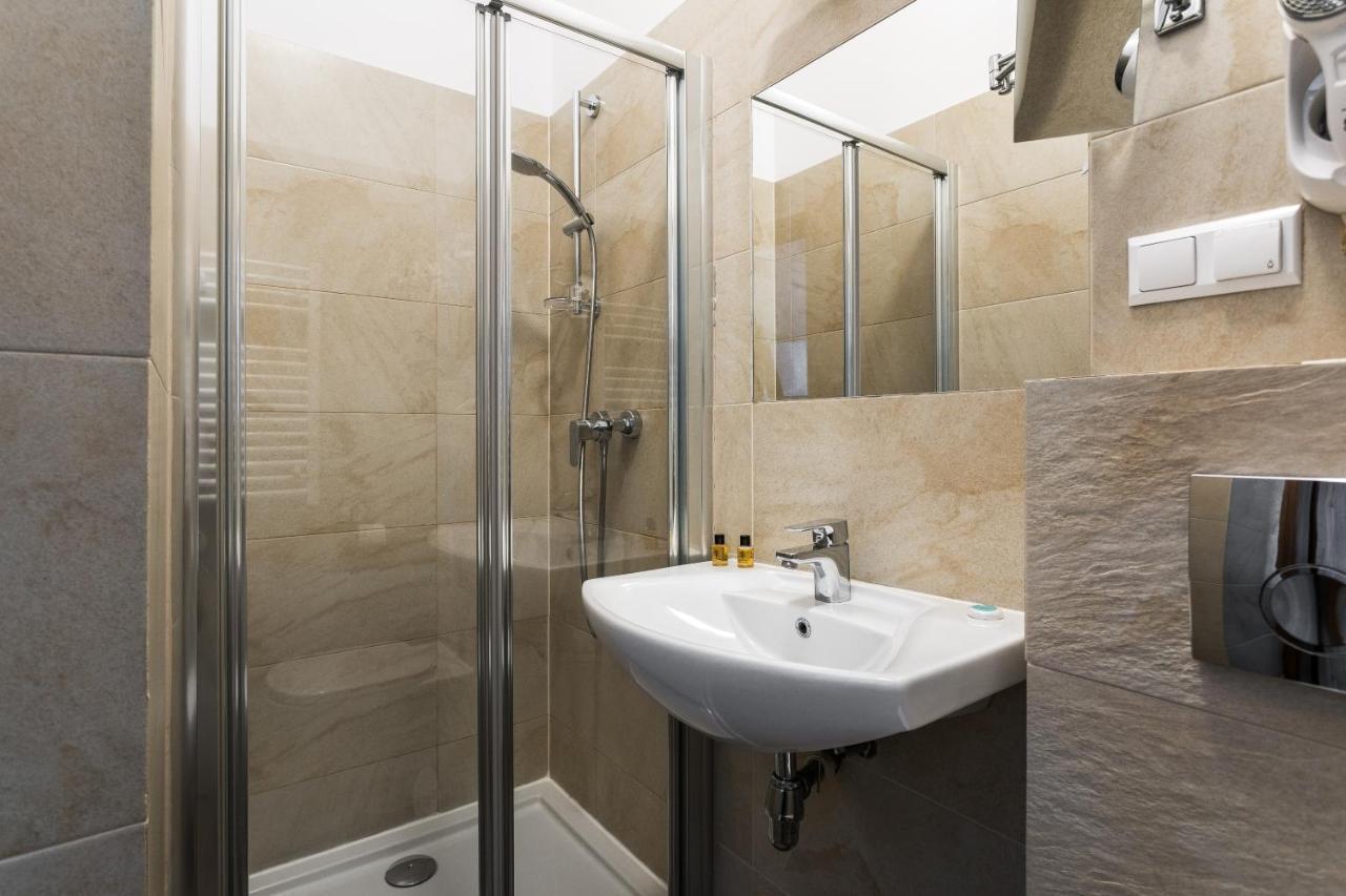 Aparthotel Grodzka Royal 3*