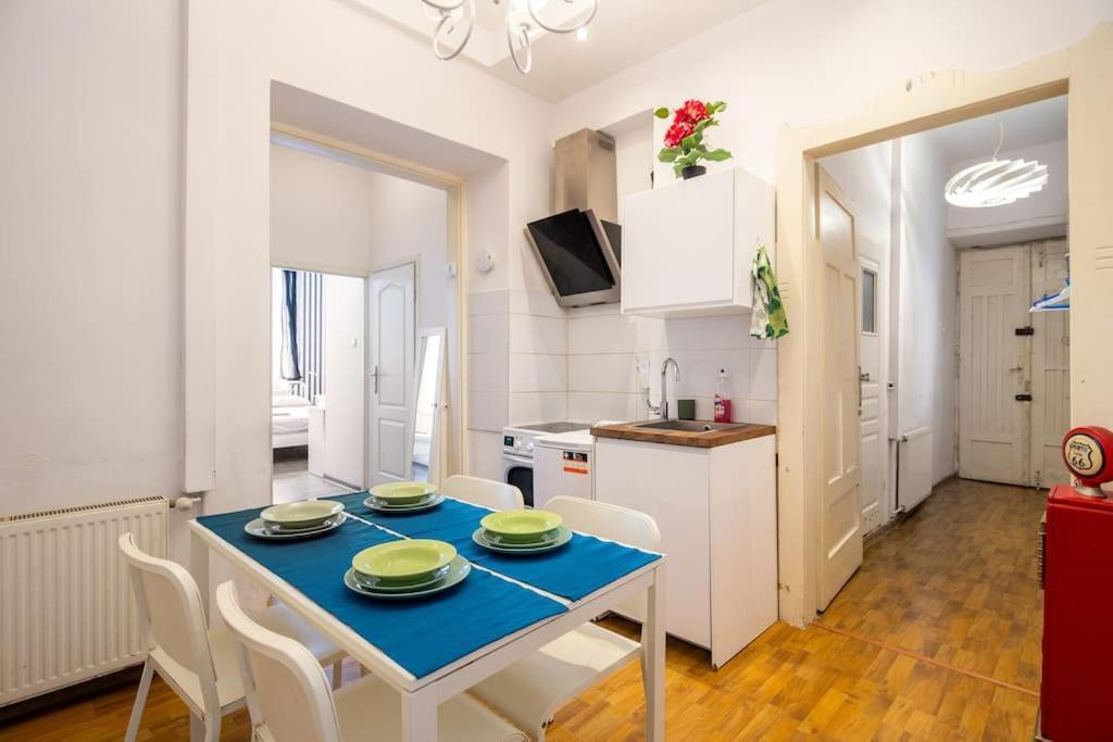 Old Town Kazimierz Shine After Party 4 Indipendent Bedrooms Apartment 2 Bathrooms * Kraków