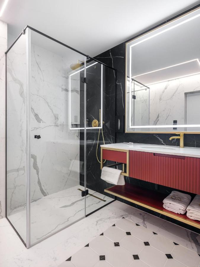 Golden Queen Deluxe Jacuzzi - Old Town Krakau