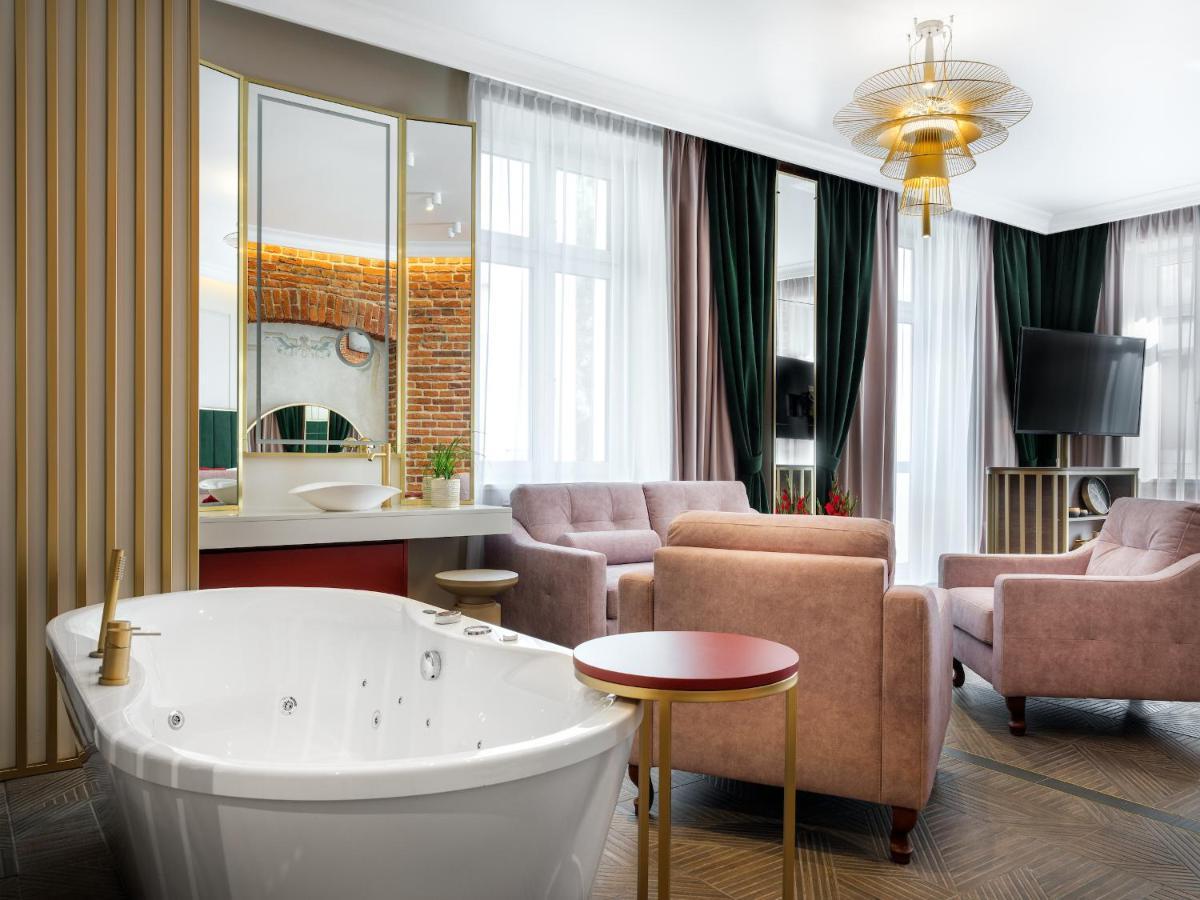 Golden Queen Deluxe Jacuzzi - Old Town Krakau