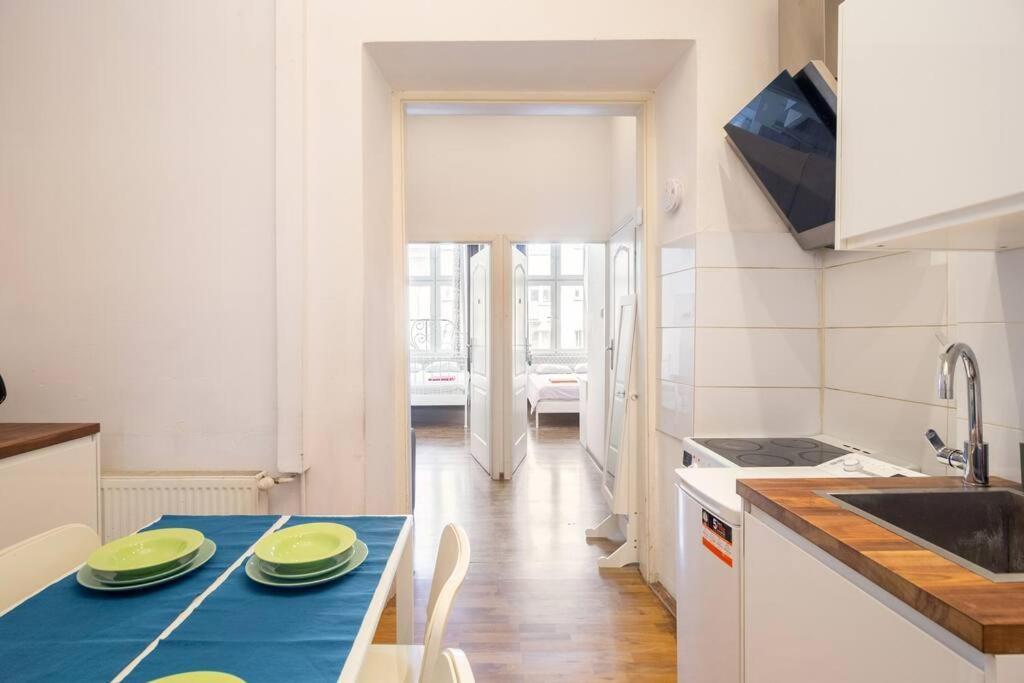 Old Town Kazimierz Shine After Party 4 Indipendent Bedrooms Apartment 2 Bathrooms Kraków