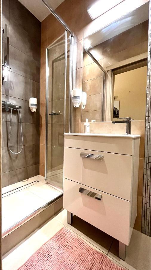 Homely Apartamento *