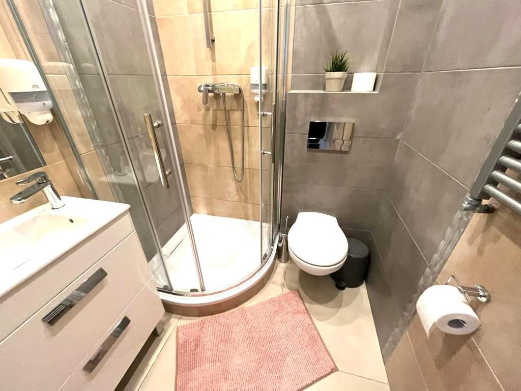 Center Apartment *