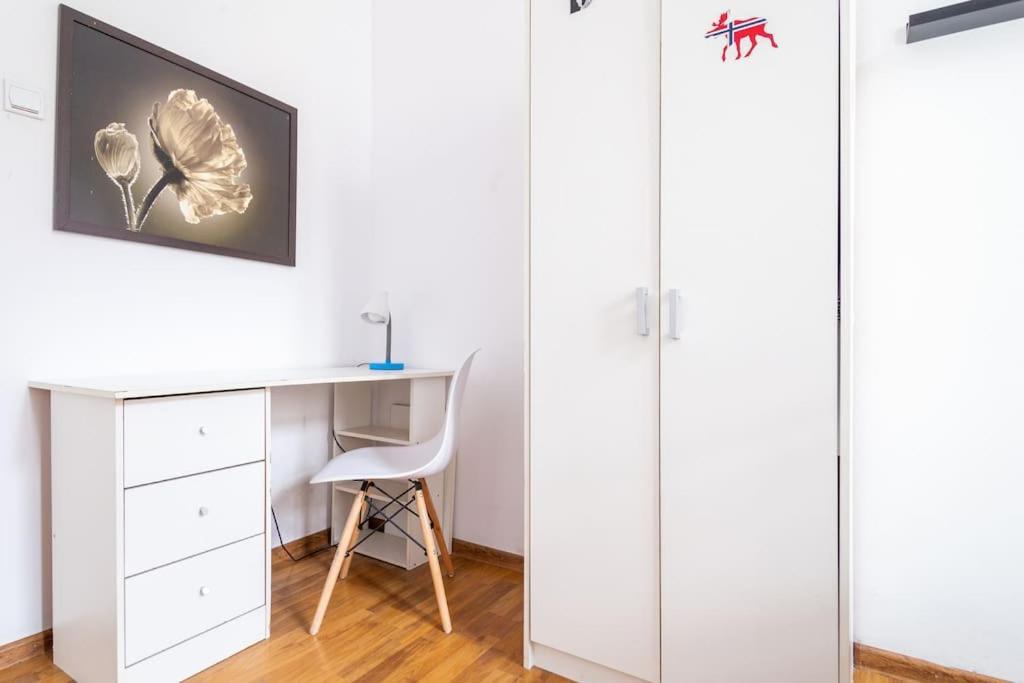 Apartament Old Town Kazimierz Shine After Party 4 Indipendent Bedrooms Apartment 2 Bathrooms