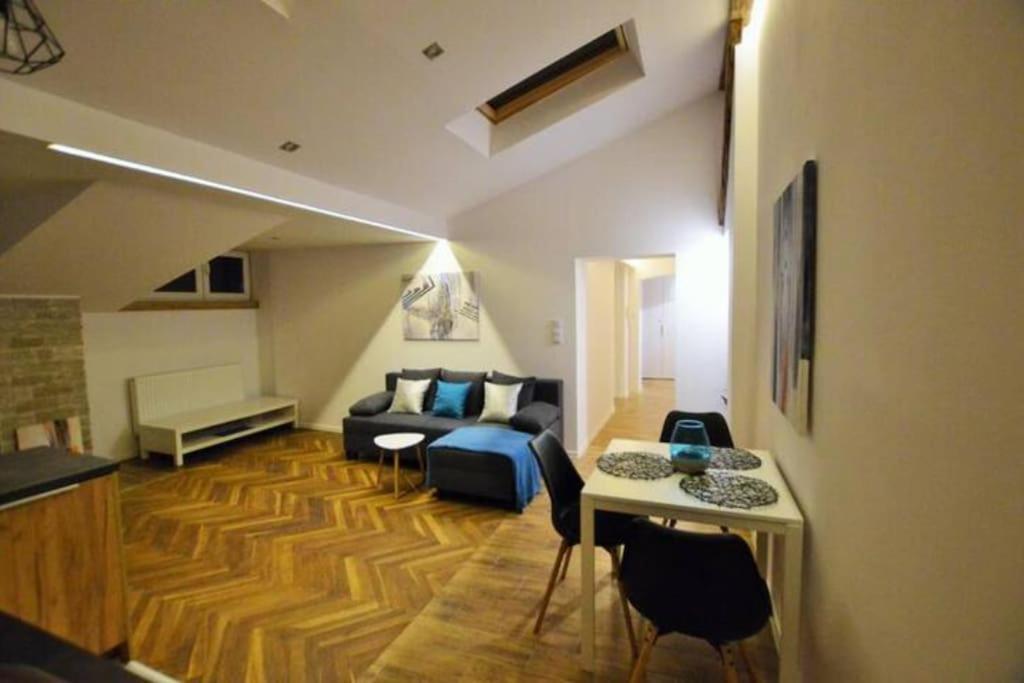 Batorego / Near Old Town Apartment *