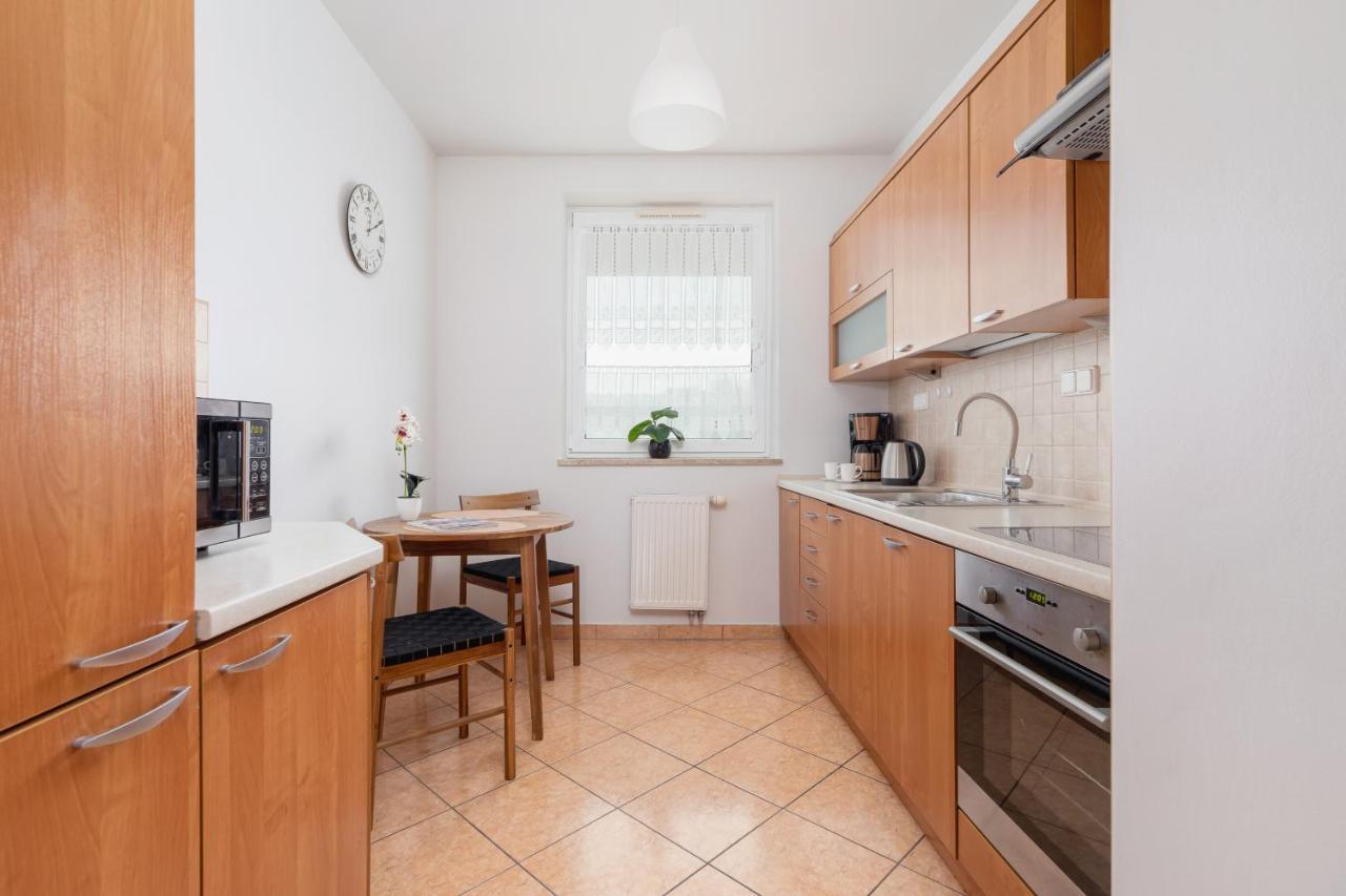 Cozy With Balcony Chmieleniec By Renters Apartment Krakow