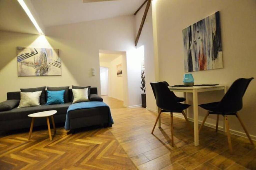 Apartment Batorego / Near Old Town *