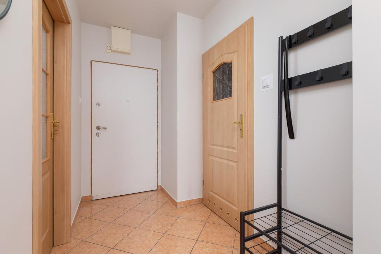 Apartment Cozy With Balcony Chmieleniec By Renters *