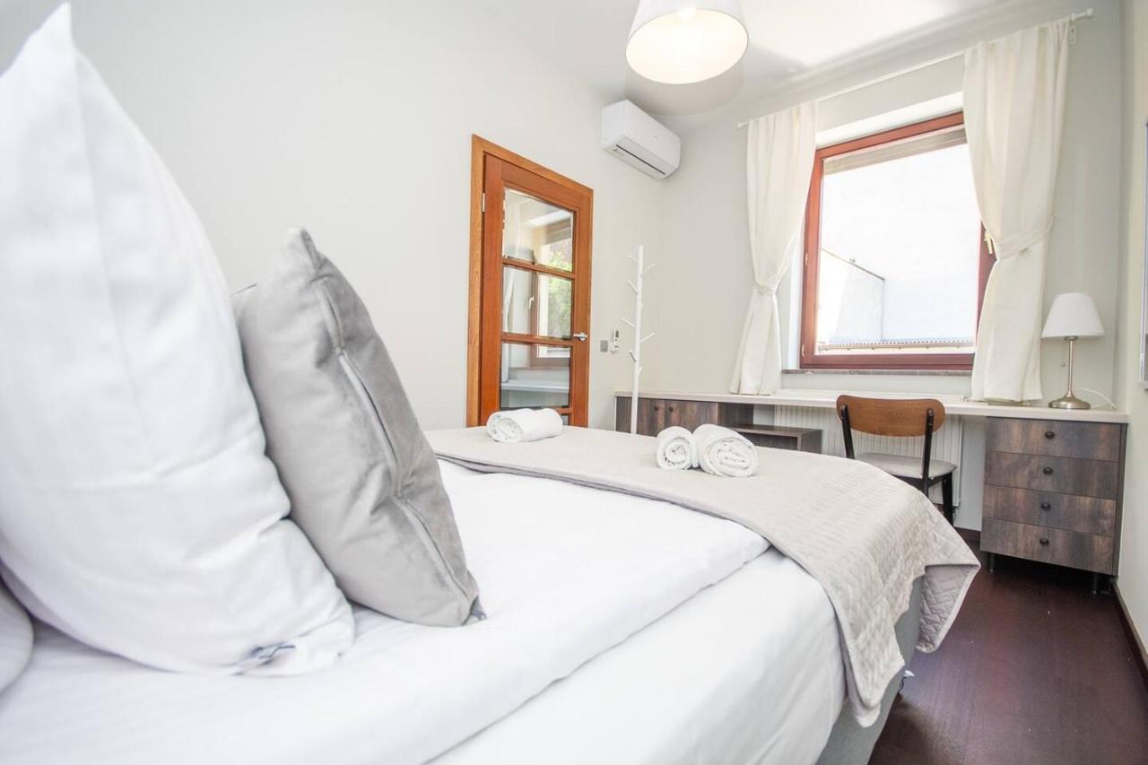 Inpoint 2-bedrooms With Private Garden And Free Parking *