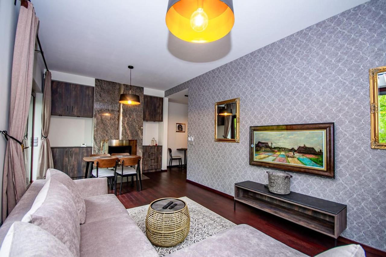 Apartment Inpoint 2-bedrooms With Private Garden And Free Parking Krakow