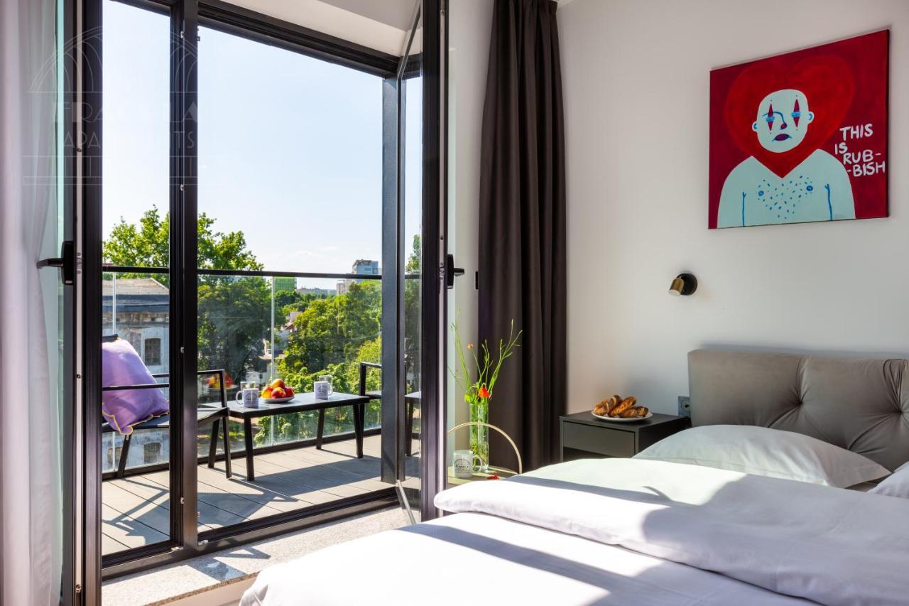 Fragola Rajska 3 - Modern Studios, Park 3*