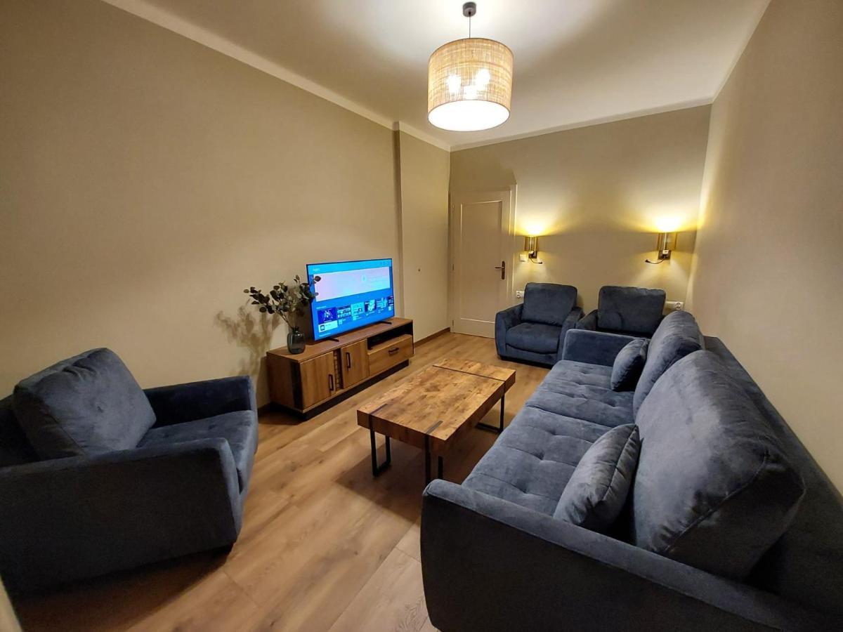 Spacious Two-bedroom In The Center