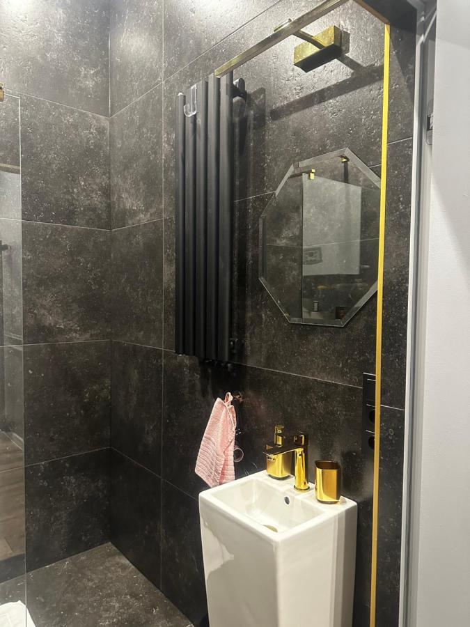 Shine Prywatne Jacuzzi Starowislna