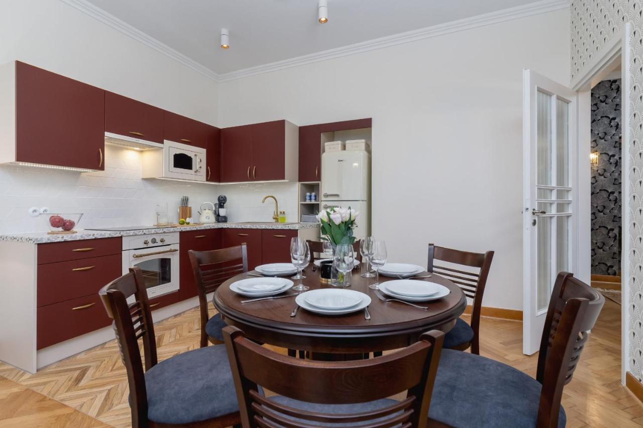 Apartament Luxurious & Unique Mickiewicza Cracow By Renters Prestige *