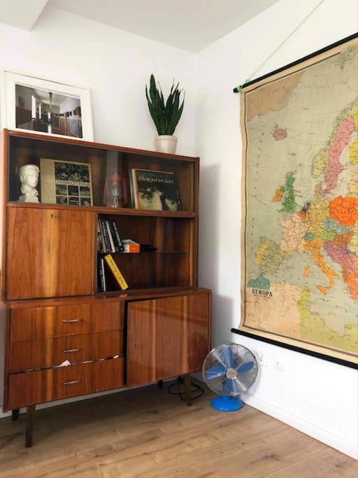 Artistic Flat With Entresol - 5' Market Square - By Upstairs Apartment Krakow