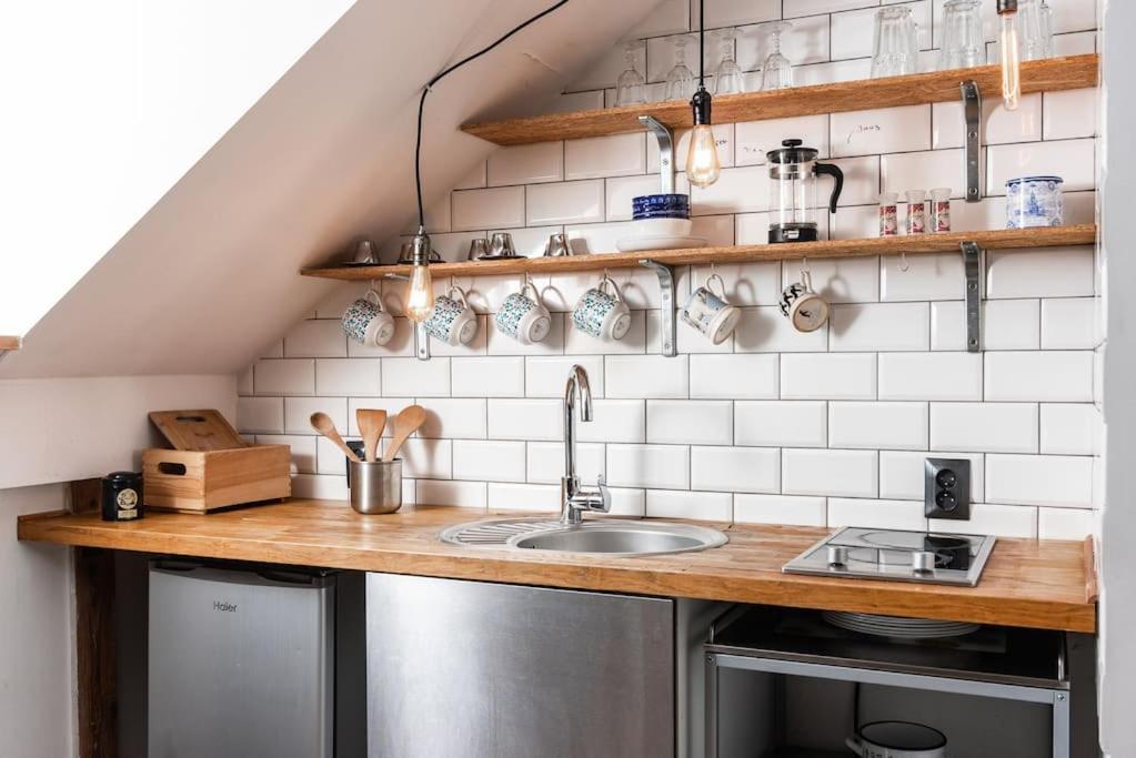 Artistic Flat With Entresol - 5' Market Square - By Upstairs Krakow