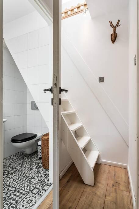 Apartament Artistic Flat With Entresol - 5' Market Square - By Upstairs
