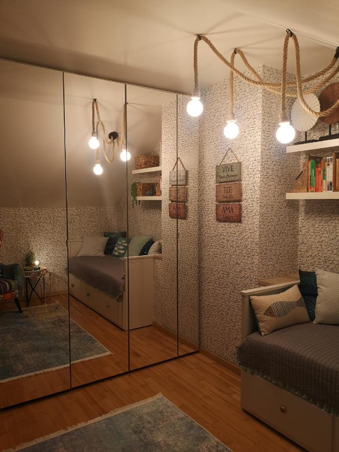 Villa Glam Design - Beautiful, Comfortable And Cosy House With Garden, Free Parking And Wifi *