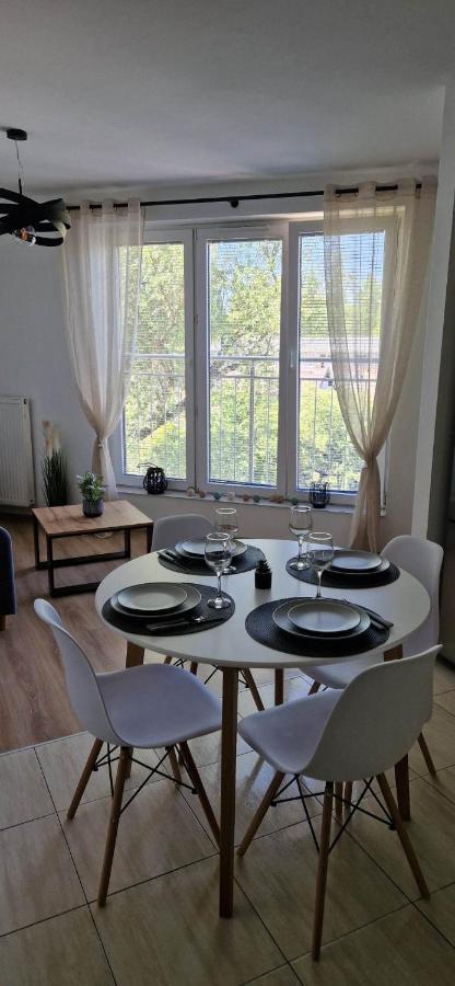 Cosy W Poblizu Tauron Arena Apartment *