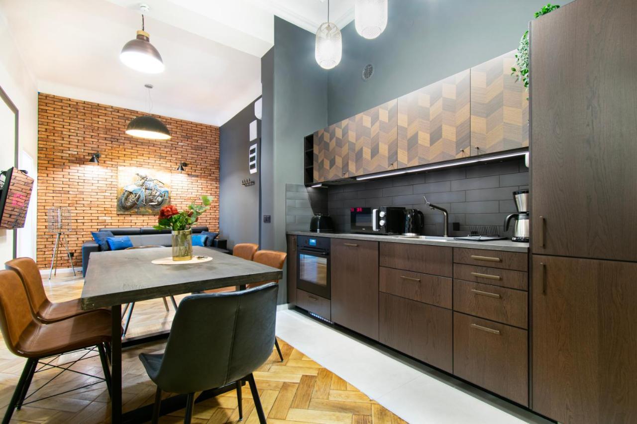 Modern Pilsudskiego Street Apartment *