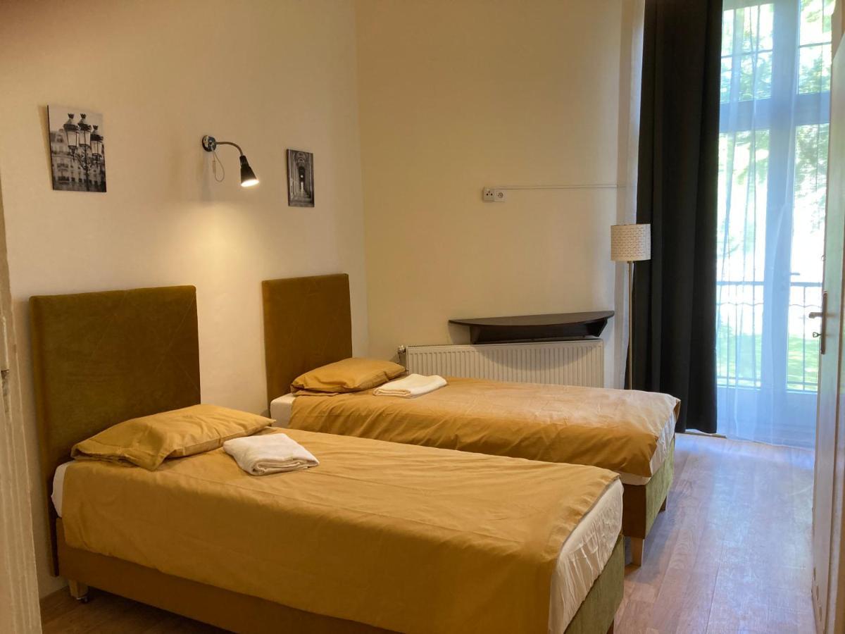 Aparthotel Hello