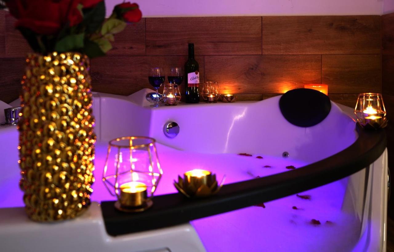 Jacuzzi Przemyska Apartment Krakow